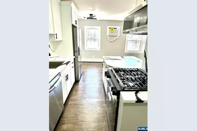 41 W Church Street 11 #11, Bergenfield, NJ 07621 - Photo 7