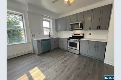 542 Valley Brook Avenue 3 #3, Lyndhurst Township, NJ 07071 - Photo 1