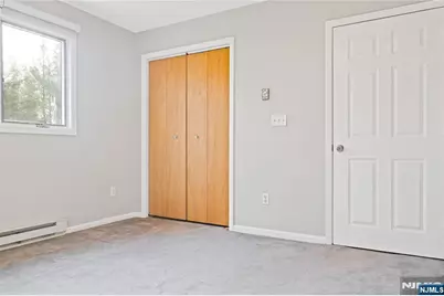 121 Pine Avenue, New Milford, NJ 07646 - Photo 15