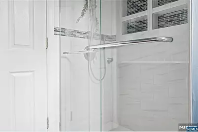 121 Pine Avenue, New Milford, NJ 07646 - Photo 11