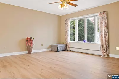 121 Pine Avenue, New Milford, NJ 07646 - Photo 9