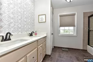 321 John Ochs Dr, Saddle Brook Township, NJ 07663 - Photo 31