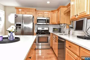 321 John Ochs Dr, Saddle Brook Township, NJ 07663 - Photo 13