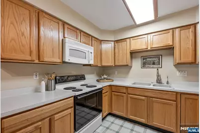 112 Cannella Way, Riverdale, NJ 07457 - Photo 11