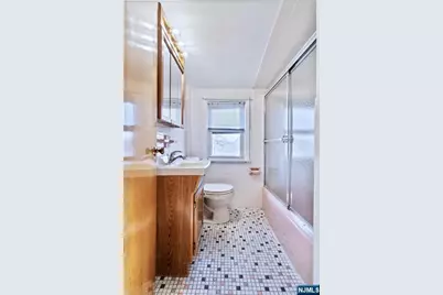48 Center Court, Garfield, NJ 07026 - Photo 13
