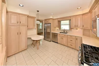 216 Mehrhof Road, Little Ferry, NJ 07643 - Photo 7