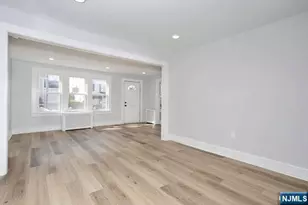 326 Ogden St, Orange, NJ 07050 - Photo 9
