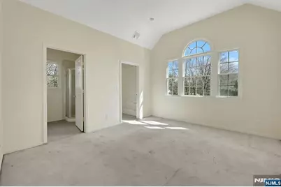 62 E Crescent, Mahwah, NJ 07430 - Photo 17