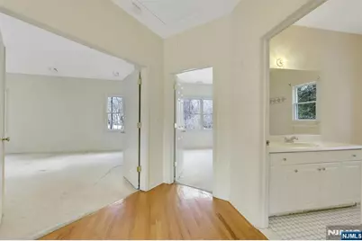 62 E Crescent, Mahwah, NJ 07430 - Photo 27