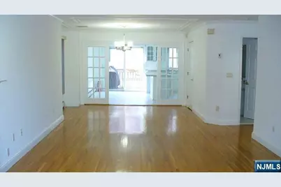 340 E Brinkerhoff Avenue A #A, Palisades Park, NJ 07650 - Photo 9