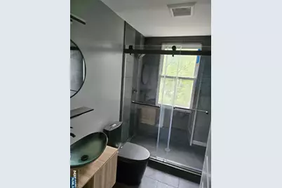 285 W Palisade Avenue, Englewood, NJ 07631 - Photo 3