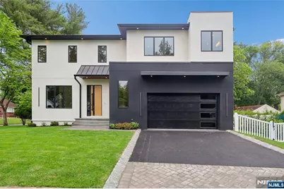 1 Bancroft Place, Cresskill, NJ 07626 - Photo 1