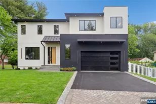 1 Bancroft Pl, Cresskill, NJ 07626 - Photo 1