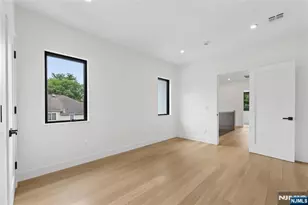 1 Bancroft Pl, Cresskill, NJ 07626 - Photo 37