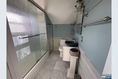 282 Harding Avenue 2nd Floor #2nd floor, Teaneck Township, NJ 07666 - Photo 13