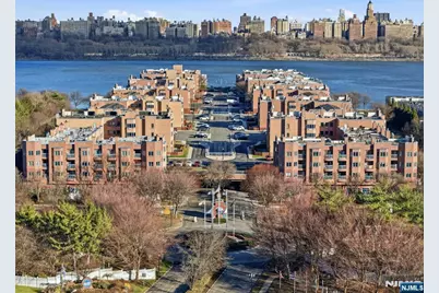 308 Nelson Court, Edgewater, NJ 07020 - Photo 37