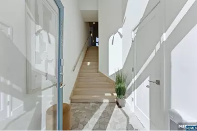 308 Nelson Court, Edgewater, NJ 07020 - Photo 3