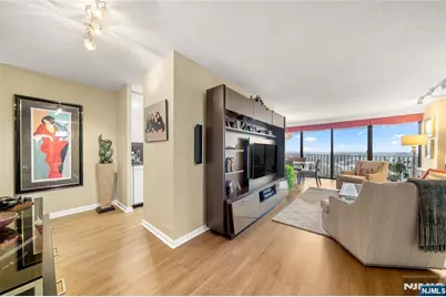 277 Prospect Avenue 14B #14B, Hackensack, NJ 07601 - Photo 3