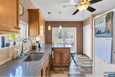 301 Henley Avenue, New Milford, NJ 07646 - Photo 17