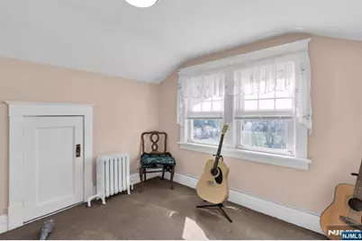 301 Henley Avenue, New Milford, NJ 07646 - Photo 27