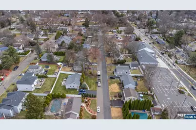 669 McKinley Avenue, Washington Township, NJ 07676 - Photo 29