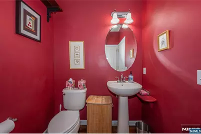 1 Ashley Court 701 #701, Hawthorne, NJ 07506 - Photo 7