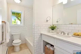 242 E Central Blvd B, Palisades Park, NJ 07650 - Photo 9