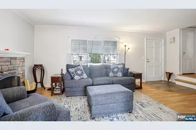 6 S Garden Court, Garfield, NJ 07026 - Photo 5