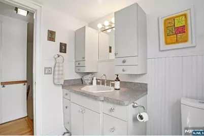 6 S Garden Court, Garfield, NJ 07026 - Photo 27