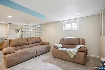 6 S Garden Court, Garfield, NJ 07026 - Photo 31