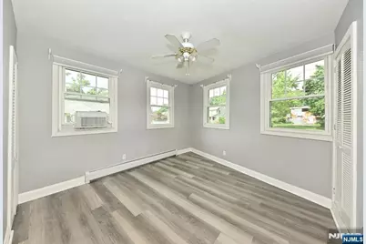 221 Lakeview Drive, Ridgewood, NJ 07450 - Photo 11