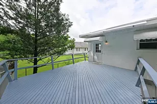 221 Lakeview Dr, Ridgewood, NJ 07450 - Photo 23