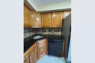 1001 Unico Unicorn, Clifton, NJ 07011 - Photo 17