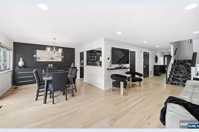 175 Winchester Court, Washington Township, NJ 07676 - Photo 9