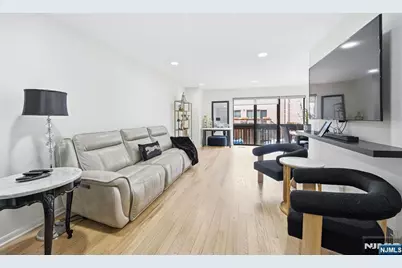 175 Winchester Court, Washington Township, NJ 07676 - Photo 7