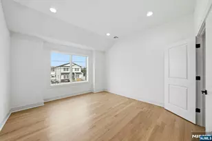 110 Platt Ave, Saddle Brook Township, NJ 07663 - Photo 39