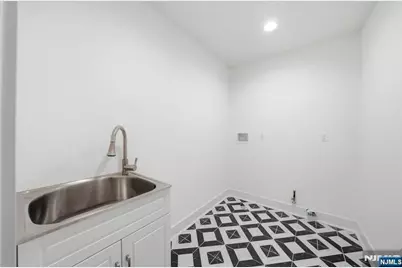 110 Platt Avenue, Saddle Brook Township, NJ 07663 - Photo 43