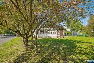 284 Madison Avenue, Cresskill, NJ 07626 - Photo 3