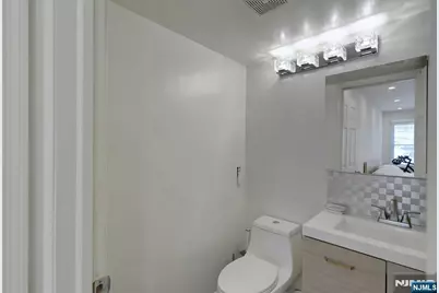 779 Riverside Avenue 104 #104, Lyndhurst Township, NJ 07071 - Photo 17