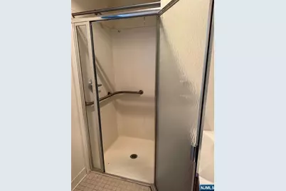 189 Forest Avenue 317 #317, Paramus, NJ 07652 - Photo 9