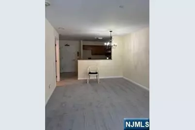 189 Forest Avenue 317 #317, Paramus, NJ 07652 - Photo 5