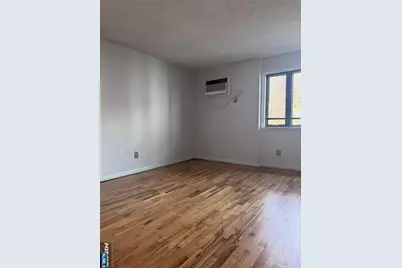 148 Undercliff Avenue 4 #4, Edgewater, NJ 07020 - Photo 3