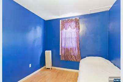 29 Victoria Avenue, Newark, NJ 07104 - Photo 15