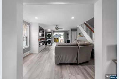 113 Meadowbrook Avenue, Wanaque, NJ 07465 - Photo 3