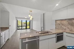 320 Adolphus Ave 404, Cliffside Park, NJ 07010 - Photo 3