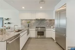 320 Adolphus Ave 916, Cliffside Park, NJ 07010 - Photo 5