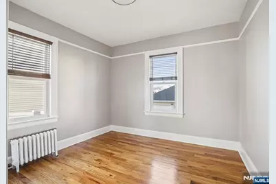 105 Livingston Avenue 1 #1, Lyndhurst Township, NJ 07071 - Photo 11