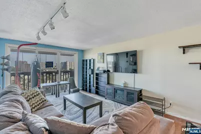 555 North Avenue 12 A #12 A, Fort Lee, NJ 07024 - Photo 7