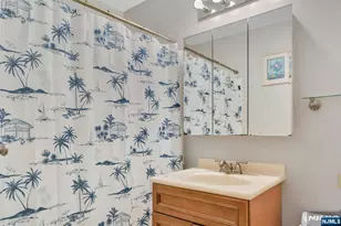 555 North Ave 12 A, Fort Lee, NJ 07024 - Photo 15