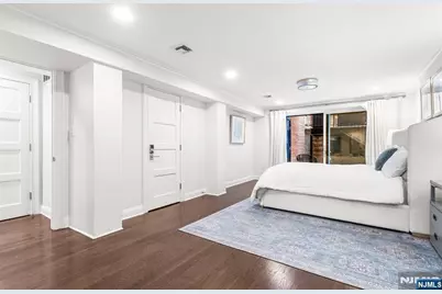 903 Washington Street, Hoboken, NJ 07030 - Photo 17